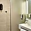 B&B HOTEL Massy Gare TGV