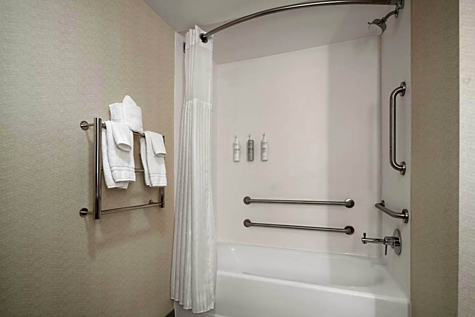 Hilton Garden Inn Virginia Beach Town Center