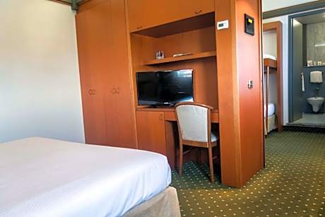 Superior King Room with Bunk Beds