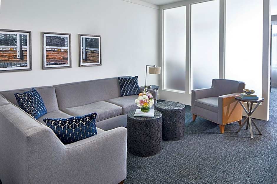 The Hotel Landing