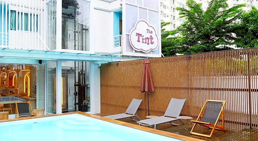 The Tint at Phuket Town Hotel