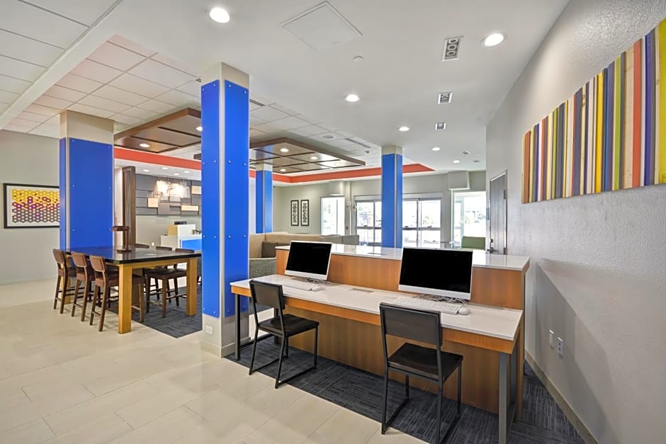 Holiday Inn Express And Suites Houston Nasa - Seabrook By IHG