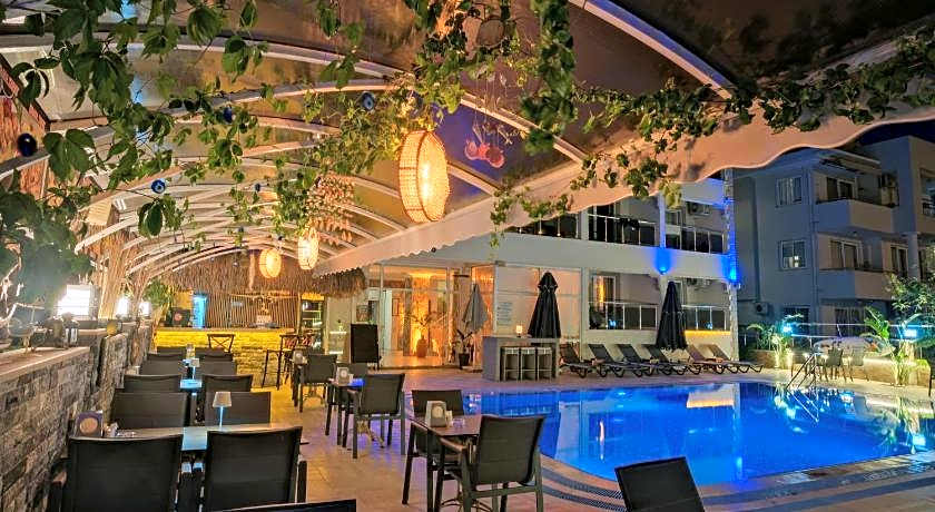 MONİ HOTEL