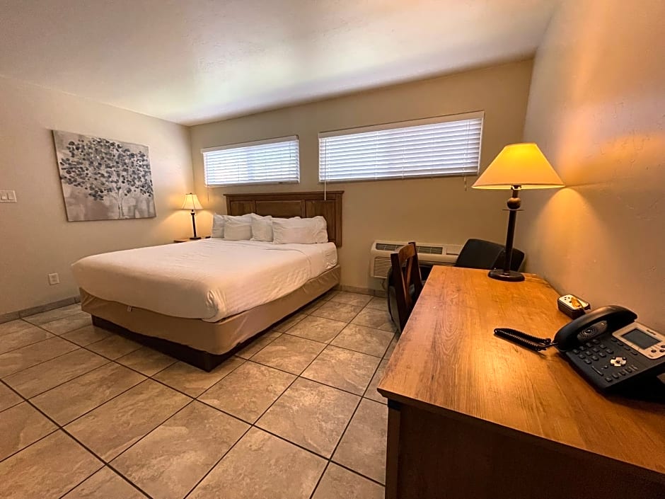 Arizona Sunset Inn & Suites