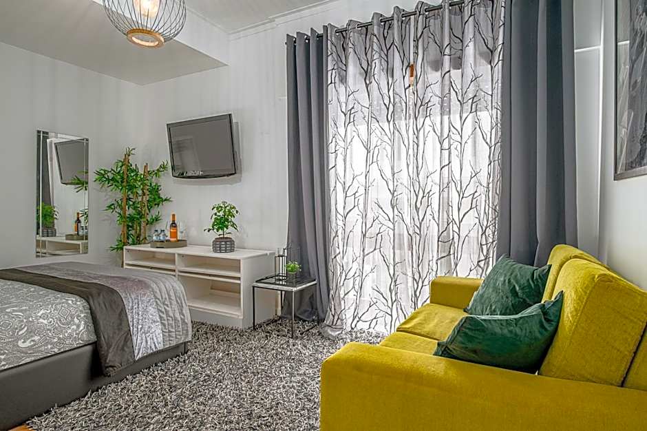 Avenue View Rooms - Guest House