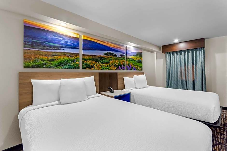 Days Inn by Wyndham Indianapolis East Post Road