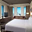 H Hotel Los Angeles, Curio Collection by Hilton