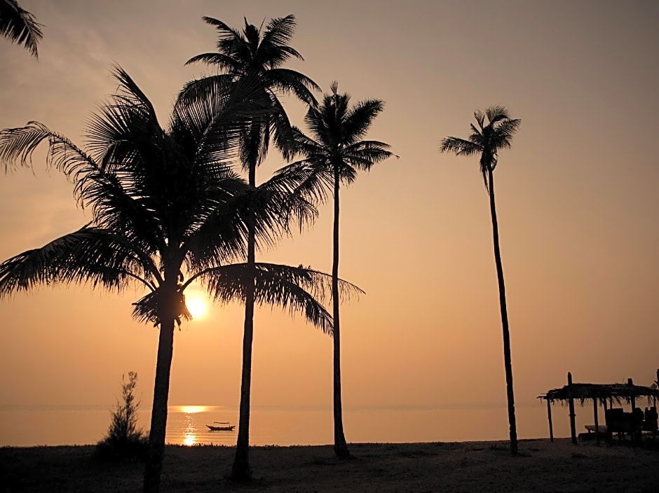 The Qamar Paka Resort