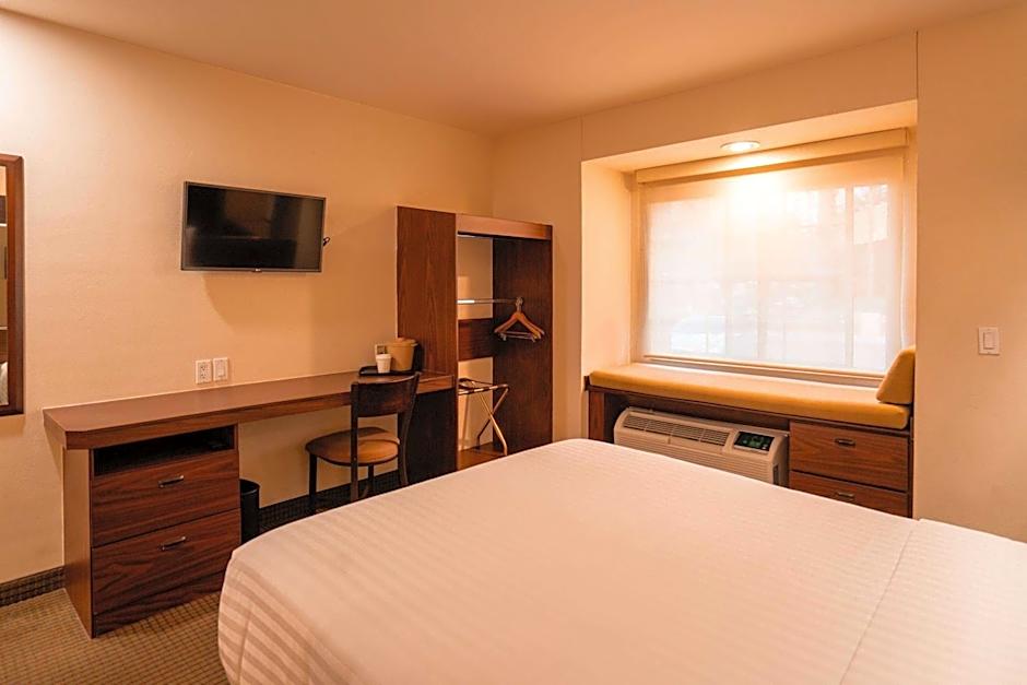 Microtel Inn & Suites by Wyndham Ciudad Juarez/US Consulate