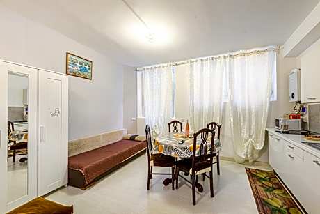 Two-Bedroom Deluxe Apartment