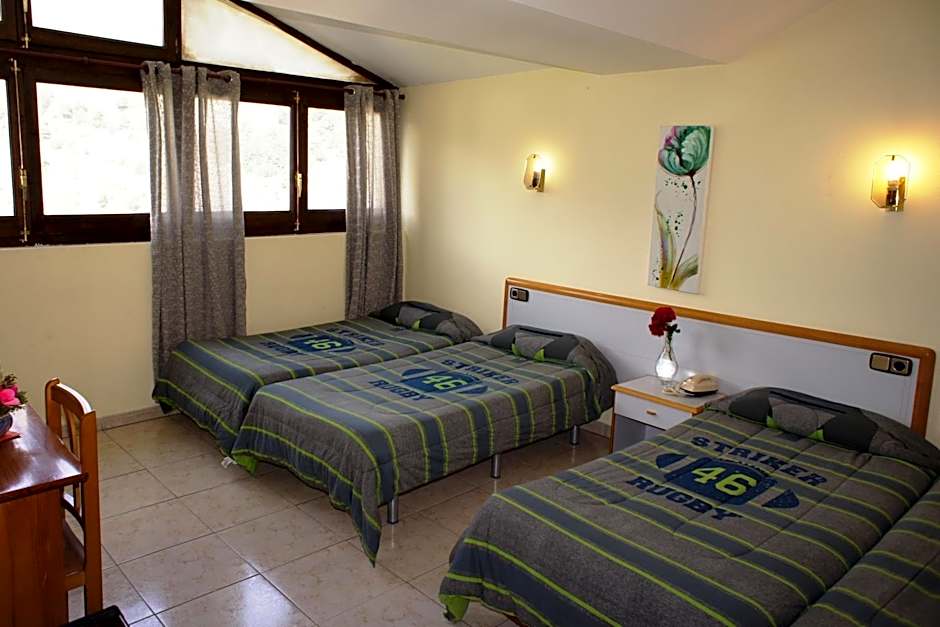 Foto 1 daripada 4 — Quadruple Room