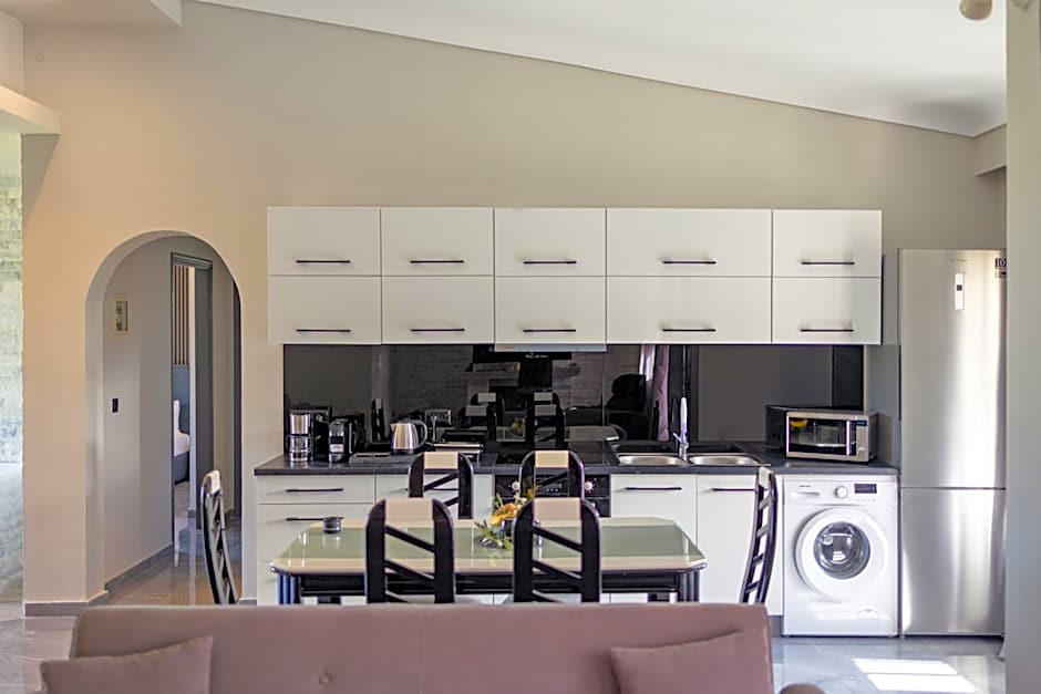 Pelithea Family Aparthotel