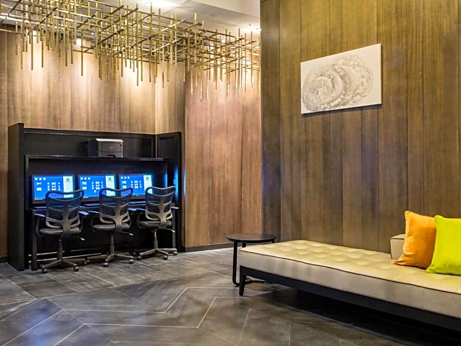 Holiday Inn Manhattan Financial District