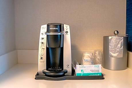 1 King Standard Mobility Accessible Roll In Shower