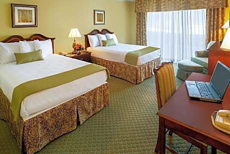 Double Suite with Two Double Beds - Non-Smoking