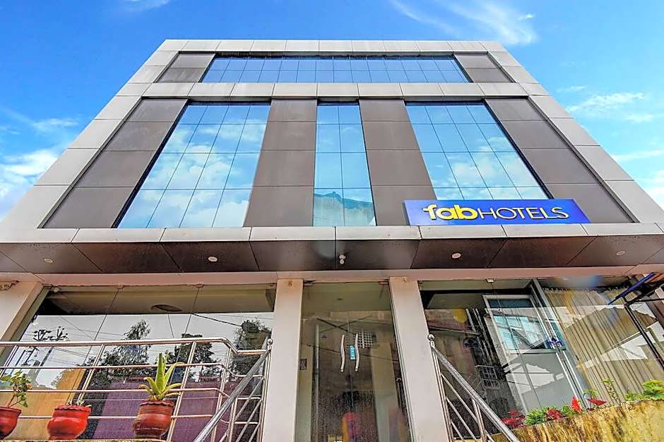 FabHotel Abirami Grand Inn - Nr. Bryant Park