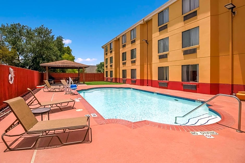 Quality Inn Baytown - Houston East