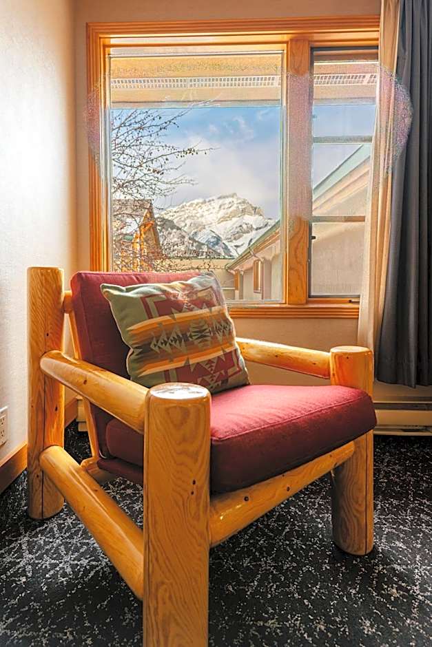 Brewster Mountain Lodge