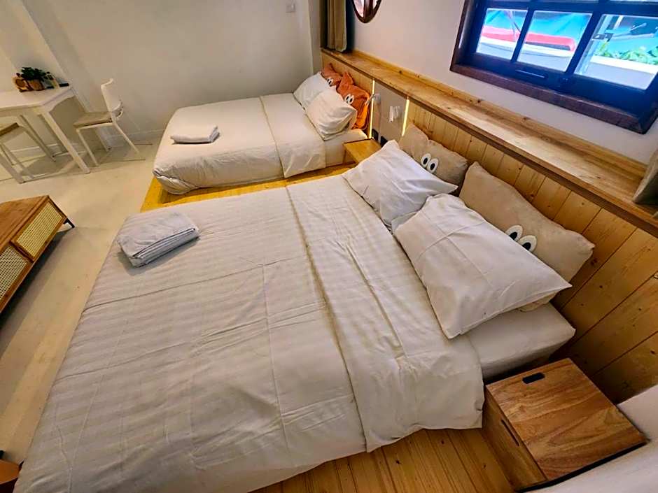 Jellyfish Hostel