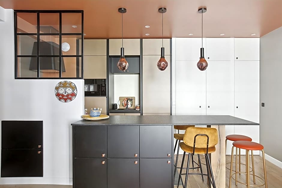 Dans Hôtel Particulier Le Marais Paris By Weekome