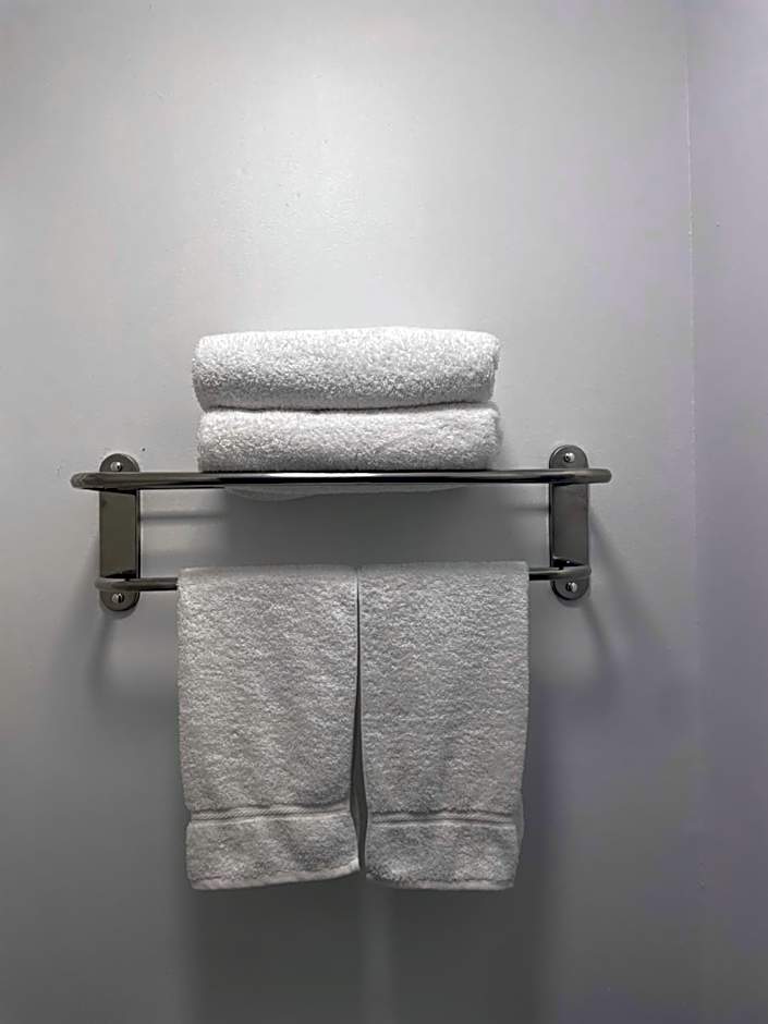 Anavada Inn & Suites - Grande Prairie