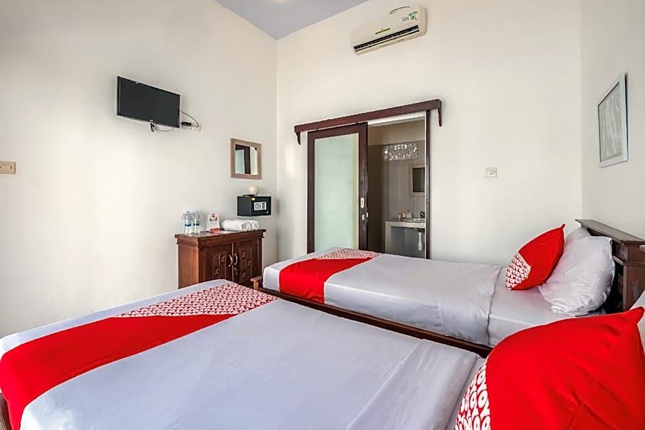 OYO 915 Villa Sari