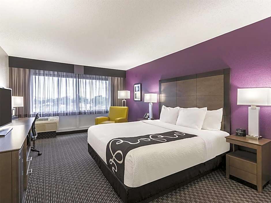 La Quinta Inn & Suites by Wyndham Virginia Beach