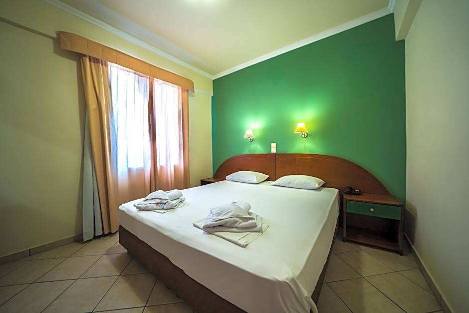 Porto Kalamaki Hotel