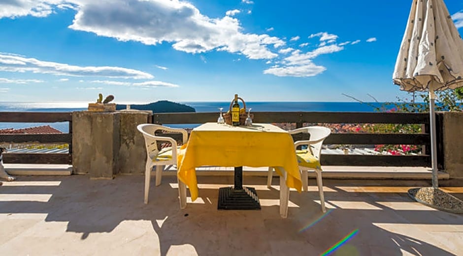Photo 1 of 10 of Double Room with Shared Terrace