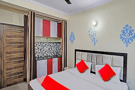 OYO Flagship Hotel Abes