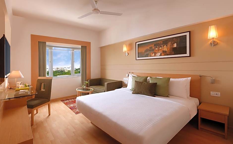 Photo 1 of 3 of Business 1 King Bed