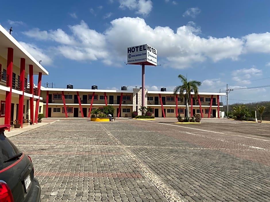 El Descanso Inn
