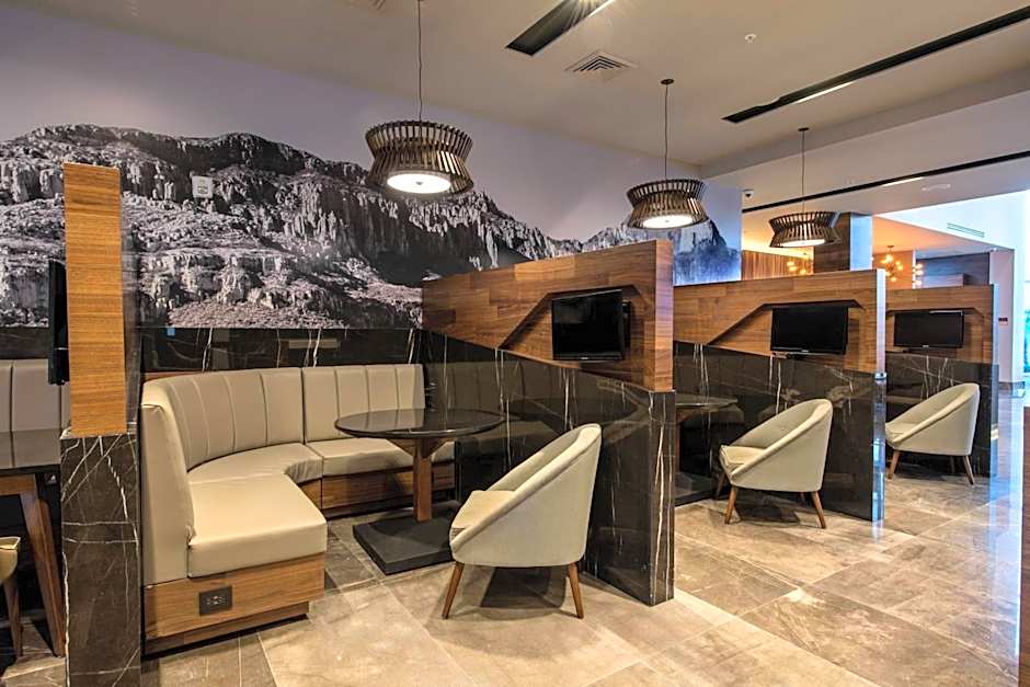 Courtyard by Marriott San Luis Potosi, Los Lagos