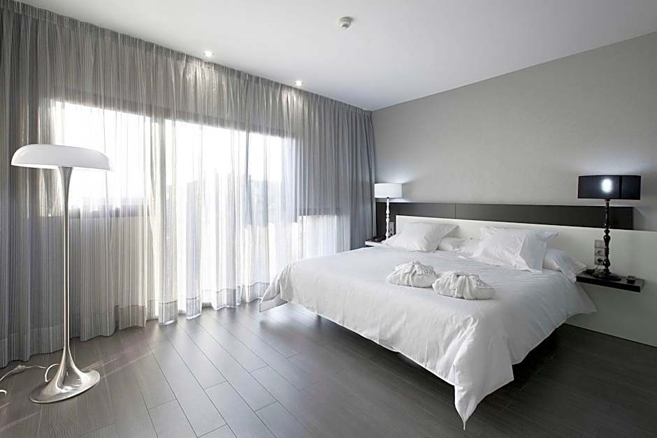 Mas Monzon Hotel