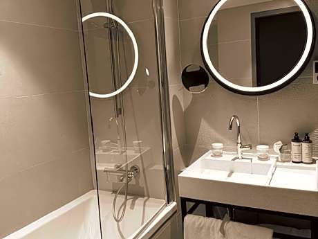 Privilege Room with 1 large bed