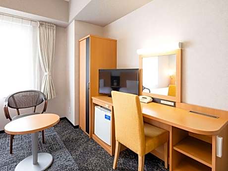Twin Room - Non-Smoking
