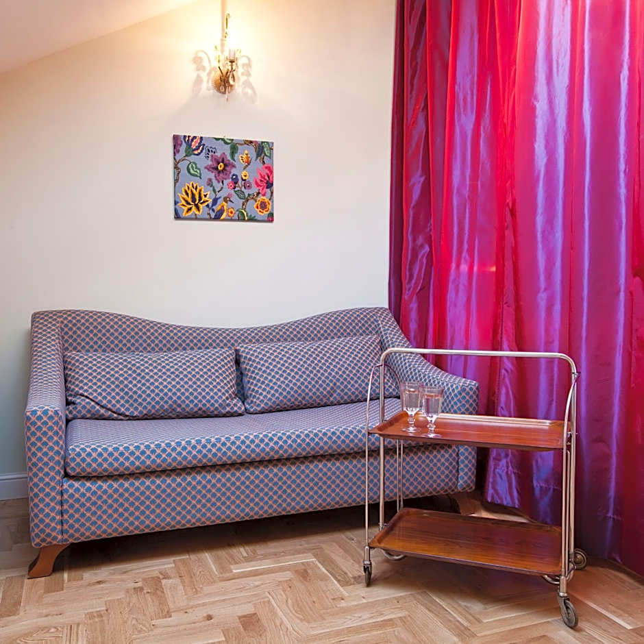 Crystal Suites Chez Helena