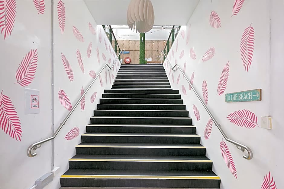 Tequila Sunrise Hostel Surfers Paradise