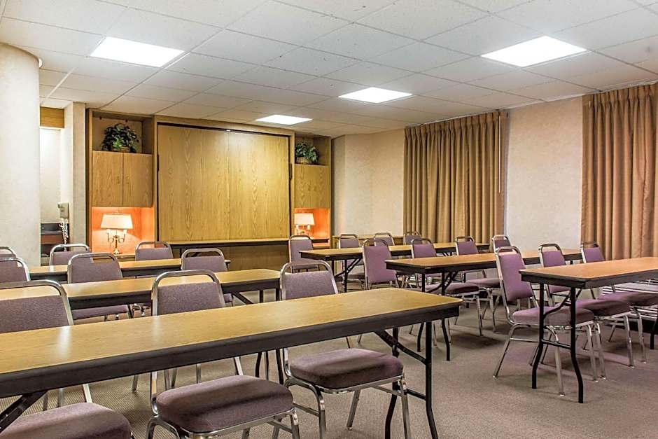 Sleep Inn & Suites Lancaster County