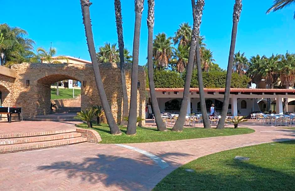 TH Le Castella - Baia degli Dei Village