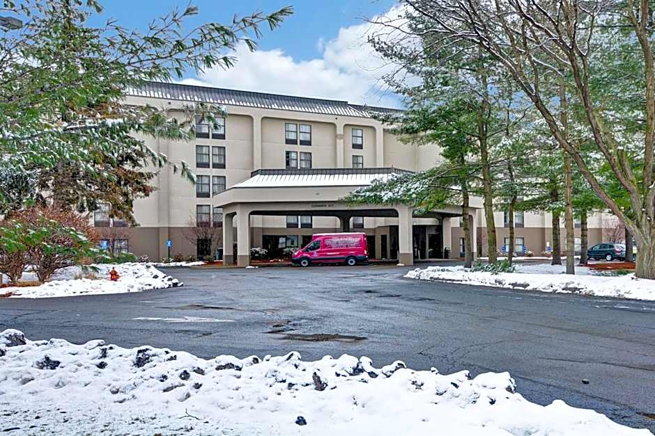 Hampton Inn By Hilton Albany Wolf Road Airport