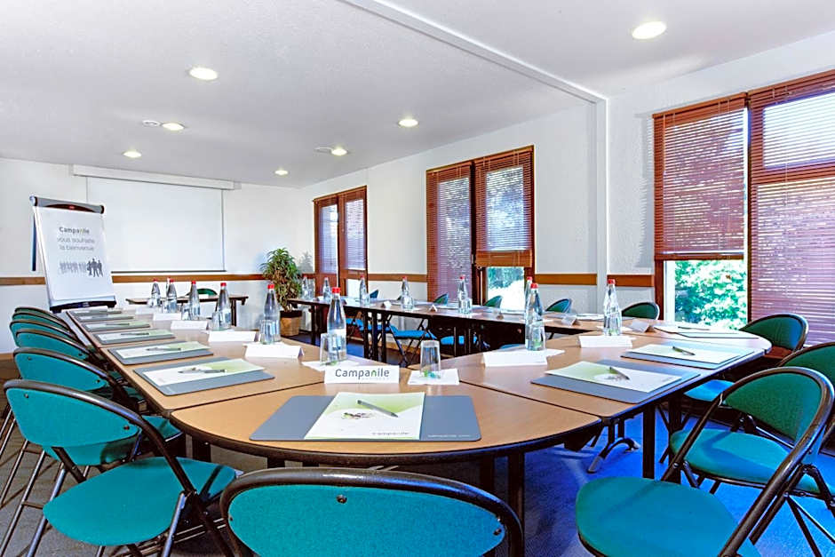 Campanile Calais Hotel