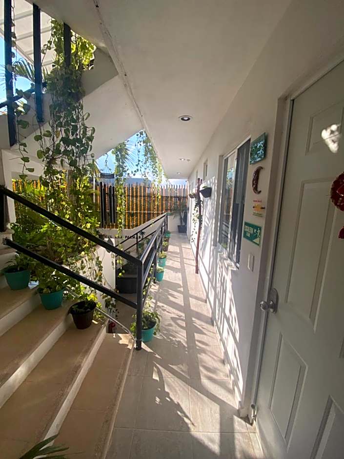 Puerto Morelos Hotel Las Palmas - Near the beach