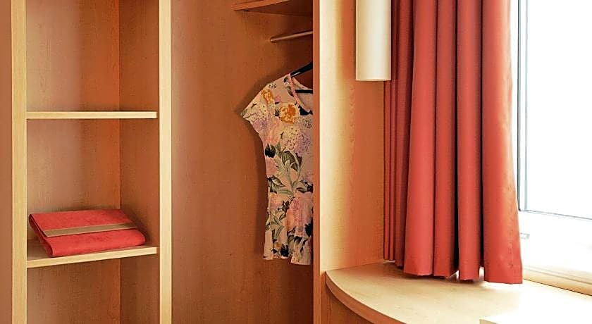 Ibis Yanbu Saudi Arabia Hotel