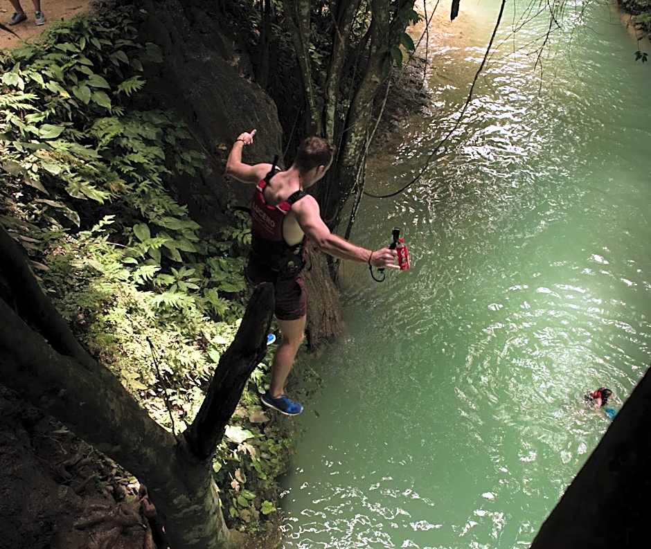Chief Mau Moalboal Cebu