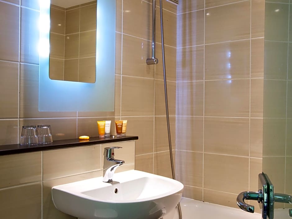 Manchester Airport Stanley Hotel by Belvilla