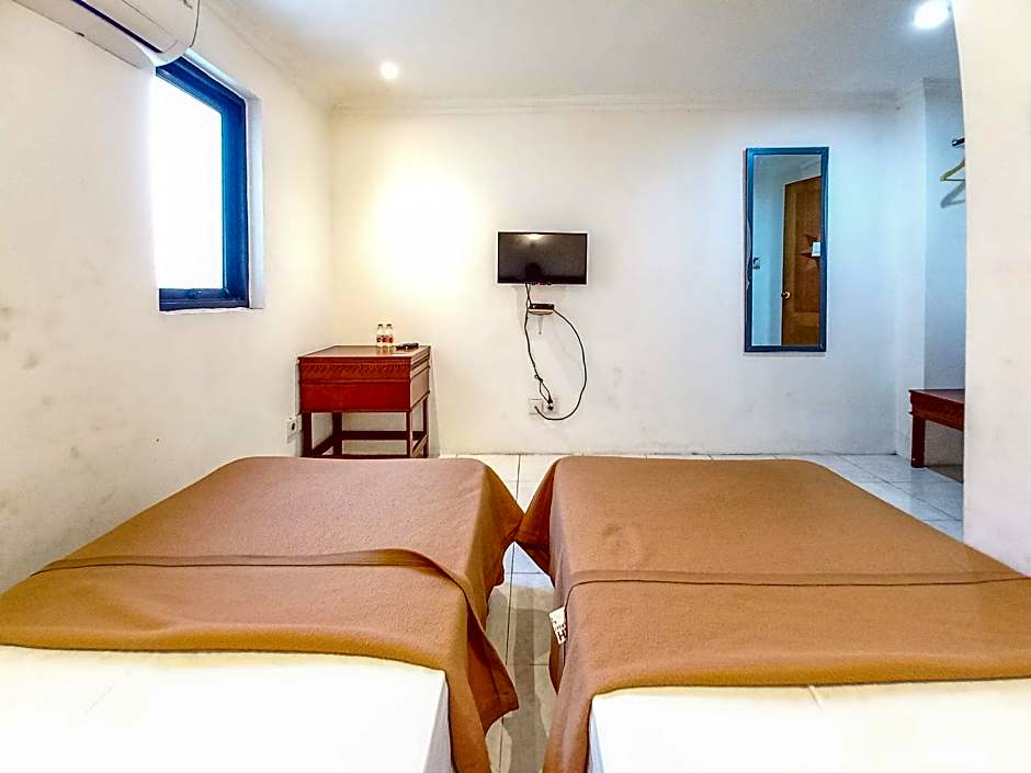 D Hans Hotel Syariah RedPartner near Wisata Religi Sunan Ampel Surabaya