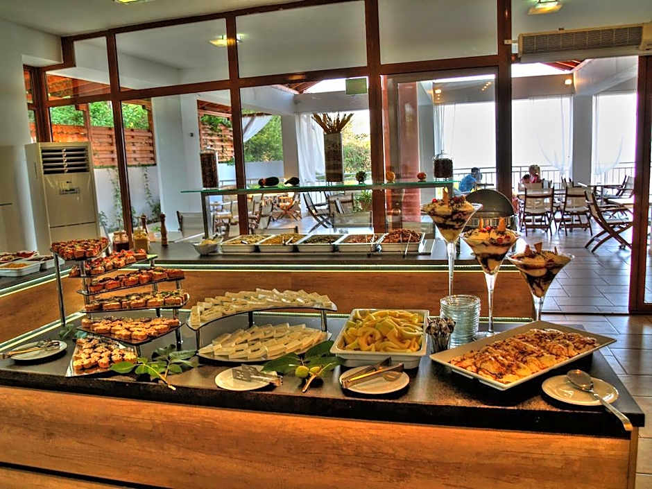 Maranton Beach Hotel