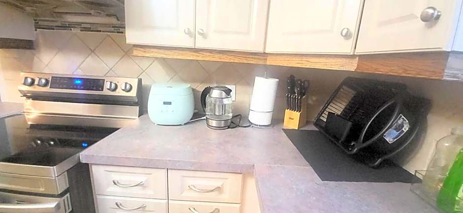 Cozy Home Close to Attractions in Niagara Falls