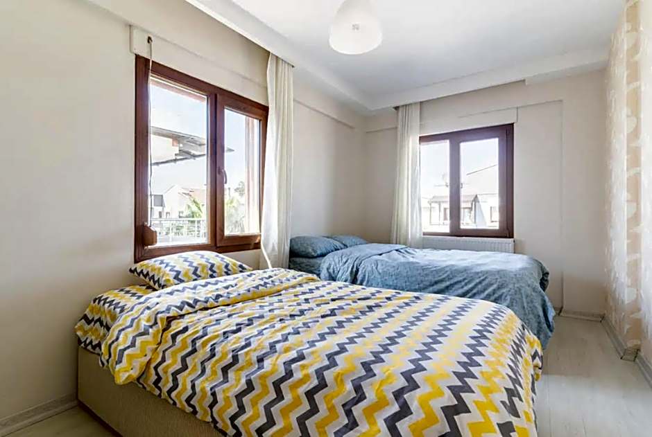 Comfortable villa with garden in “Urla İskele”